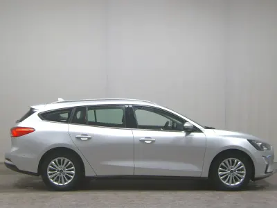 Second-hand Ford Focus Titanium 125 CP (91 kW) 2022 Argintiu Break