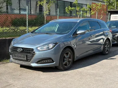 Gebraucht Hyundai i40 Trend 141 PS (103 kW) 2017 Blau Kombi