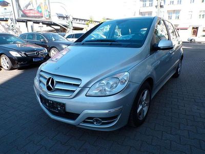 Usata Mercedes B180 116 CV (85 kW) 2010 Argento Monovolume