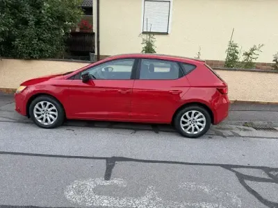 Gebraucht Seat Leon Style 105 PS (77 kW) 2014 Rot Limousine