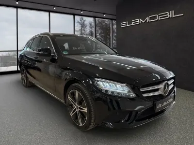 Gebraucht Mercedes C300e 194 PS (142 kW) 2021 Schwarz Limousine