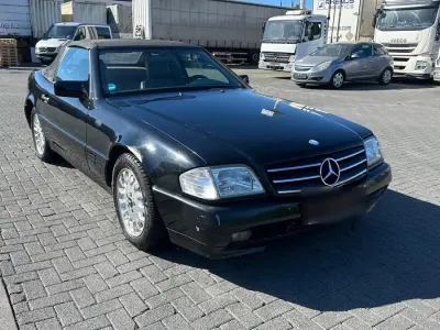 Second-hand Mercedes SL300 193 CP (141 kW) 1993 Negru Cabrio