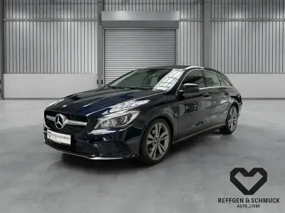 Gebraucht Mercedes CLA220 Shooting Brake Urban 177 PS (130 kW) 2016 Cavansitblau (metallic) Kombi