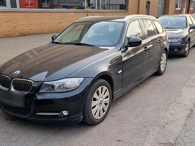 Gebraucht BMW 318 143 PS (105 kW) 2012 Schwarz Kombi