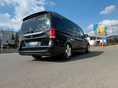 Second-hand Mercedes V250 AMG line 190 CP (139 kW) 2017 Negru Monovolum