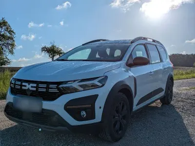 Gebraucht Dacia Jogger Extreme 101 PS (74 kW) 2023 Weiß Van / Kleinbus