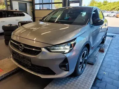 Gebraucht Opel Corsa-e Sport 100 kW (136 PS) 2023 Quarz grau metallic Kleinwagen