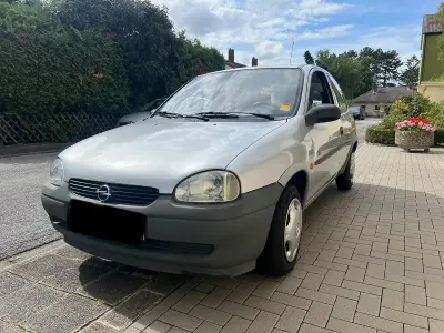 Gebraucht Opel Corsa 54 PS (39 kW) 1998 Silber Kleinwagen