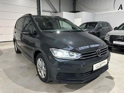 Grau Gebraucht 2021 VW Touran Comfortline Van / Kleinbus | 24.900 € (Fairer Preis)