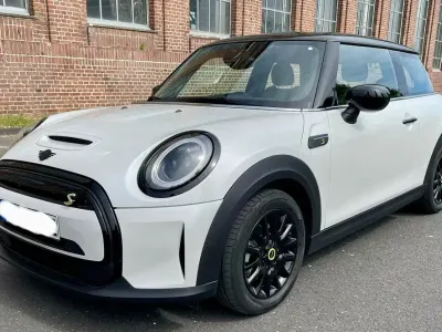 Second-hand Mini Cooper SE 135 kW (184 CP) 2023 Alb Hatchback