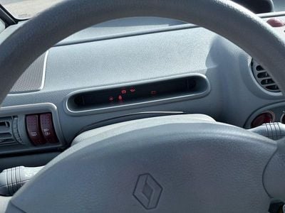 Gebraucht Renault Twingo Authentique 58 PS (42 kW) 2003 Grau Kleinwagen