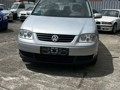 Gebraucht VW Touran Trendline 136 PS (100 kW) 2004 Reflexsilber metallic Van / Kleinbus