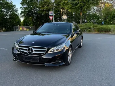 Gebraucht Mercedes E220 170 PS (125 kW) 2013 Schwarz Limousine