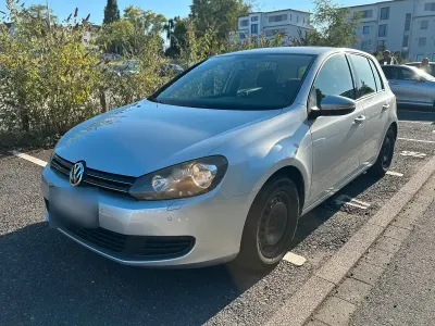 Gebraucht VW Golf VI 122 PS (89 kW) 2009 Silber Kleinwagen