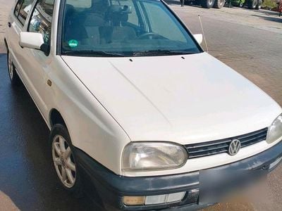 Second-hand VW Golf III 75 CP (55 kW) 1997 Alb Hatchback