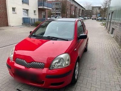Usata Toyota Yaris 65 CV (47 kW) 2004 Rosso Utilitaria