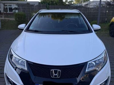 Second-hand Honda Civic Executive 120 CP (88 kW) 2016 Alb Break