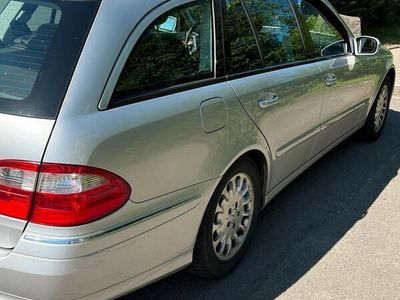 Mercedes E240