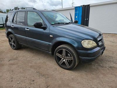 Mercedes ML270