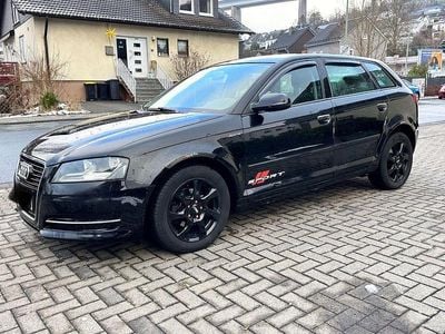 Gebraucht Audi A3 Attraction 105 PS (77 kW) 2012 Schwarz Kleinwagen
