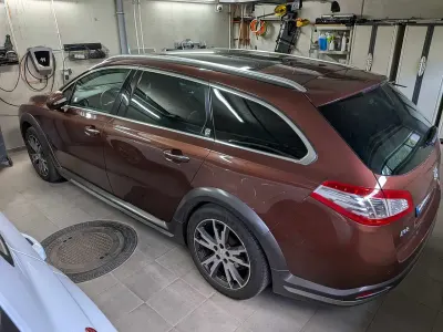 Gebraucht Peugeot 508 RXH 163 PS (119 kW) 2012 Braun Kombi