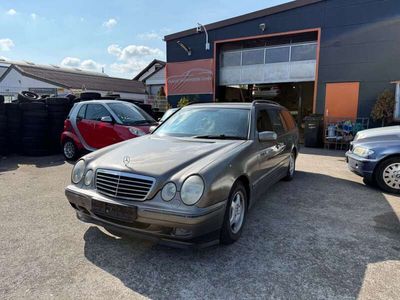 Mercedes E220