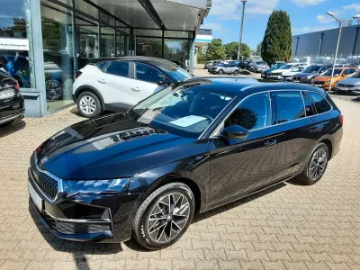 Neu Skoda Octavia Selection 150 PS (110 kW) 2026 Schwarz Kombi
