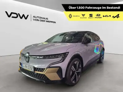 Używany Renault Megane E-Tech Iconic 160 kW (218 KM) 2024 Szary Sedan/Limuzyna