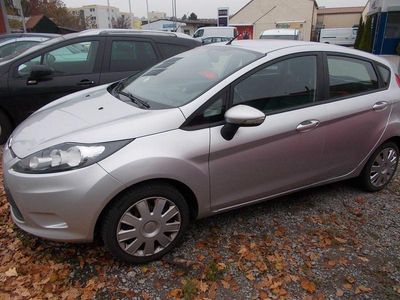 Silber Gebraucht 2012 Ford Fiesta Trend Kleinwagen | 3.490 € (Fairer Preis)