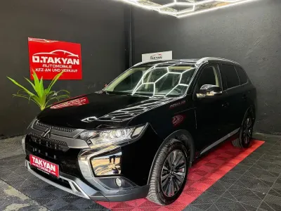 Gebraucht Mitsubishi Outlander Diamant Edition 150 PS (110 kW) 2020 Schwarz SUV