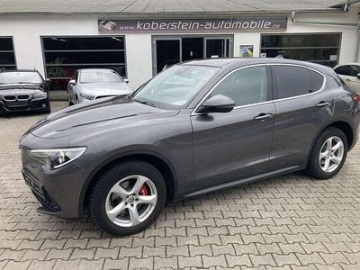 Gebraucht Alfa Romeo Stelvio Sprint 201 PS (147 kW) 2017 Schwarz SUV