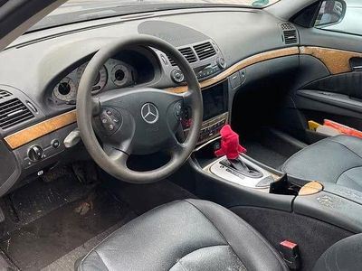Mercedes E280