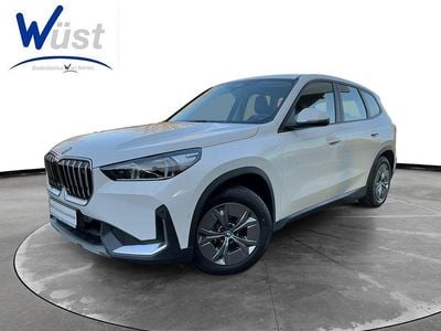 Gebraucht BMW iX1 Performance 200 kW (272 PS) 2023 Alpinweiß uni SUV