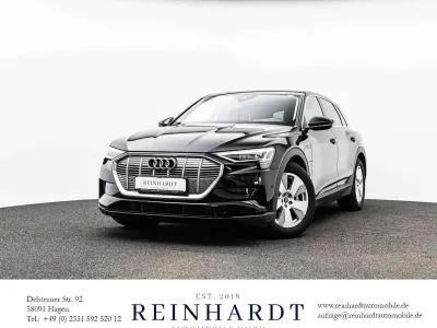 Gebraucht Audi e-tron Comfort 300 kW (408 PS) 2023 Brillantschwarz SUV