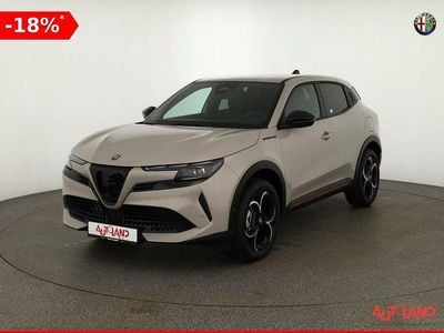 Neu Alfa Romeo Junior Edizione Speciale 145 PS (106 kW) 2025 Beige SUV