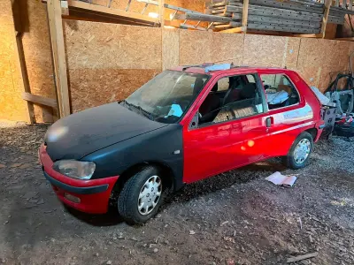Gebraucht Peugeot 106 60 PS (44 kW) 2000 Rot Kleinwagen