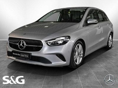Metalliclack hightechsilber Gebraucht 2024 Mercedes B200 Progressive Van / Kleinbus | 31.440 € (Fairer Preis)