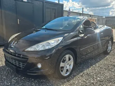 Gebraucht Peugeot 207 CC Active 120 PS (88 kW) 2012 Noir obsidien Cabrio