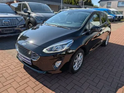Gebraucht Ford Fiesta Titanium 101 PS (74 kW) 2018 Schwarz Kleinwagen
