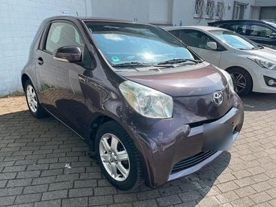 Toyota iQ
