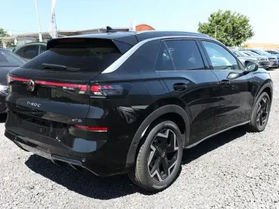 Neu VW T-Roc R-line 150 PS (110 kW) 2026 Grenadilla black metallic grenadilla black metallic SUV
