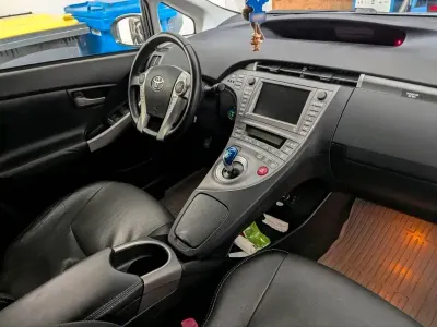 Gebraucht Toyota Prius TEC-Edition 136 PS (100 kW) 2013 Weiß Limousine