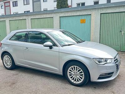 Gebraucht Audi A3 Comfort 110 PS (80 kW) 2015 Grau Limousine