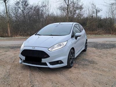 Gebraucht Ford Fiesta ST200 200 PS (147 kW) 2016 Grau Kleinwagen