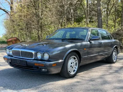 Gebraucht Jaguar X300 Sovereign 211 PS (155 kW) 1996 Grau Limousine