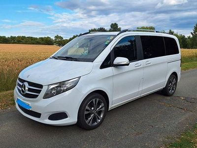 Mercedes V220