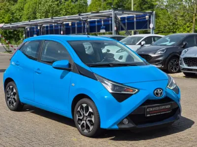 Brugt Toyota Aygo X-play 72 HK (52 kW) 2019 Blå Hatchback