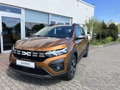 Brugt Dacia Sandero Expression 91 HK (66 kW) 2023 Orange Hatchback