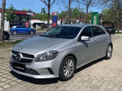 Brugt Mercedes A180 122 HK (89 kW) 2016 Grå Hatchback