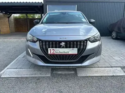 Gebraucht Peugeot 208 Allure 102 PS (75 kW) 2023 Grau Kleinwagen
